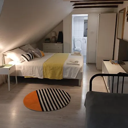 Funky Place, Near Center And Apartment Split