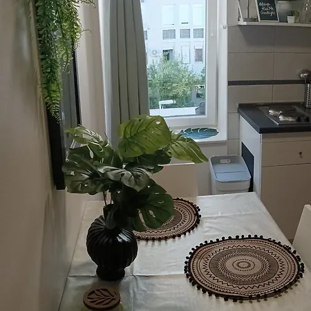 Funky Place, Near Center And Apartment *