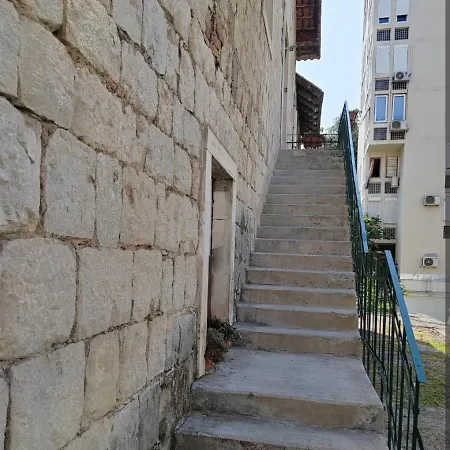 Funky Place, Near Center And Apartment