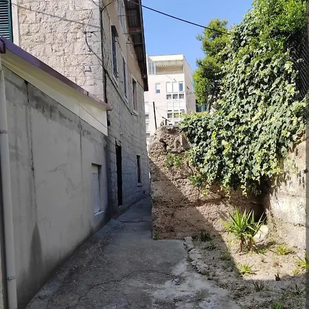 Funky Place, Near Center And Apartment *